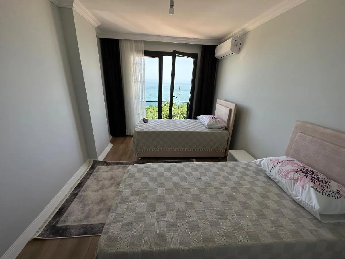 Appartement Villa With Pool On The Beach Trabzon